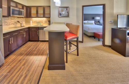 Lubbock Hotel | Staybridge Suites Lubbock South by IHG