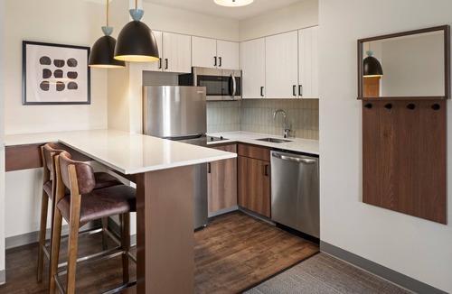 West Bloomington Hotel | Staybridge Suites Minneapolis-Bloomington by IHG