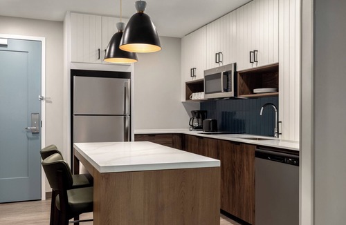 Norfolk - Virginia Beach Hotel | Staybridge Suites Norfolk Airport by IHG