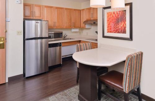 O'Fallon Hotel | Staybridge Suites O'Fallon Chesterfield by IHG