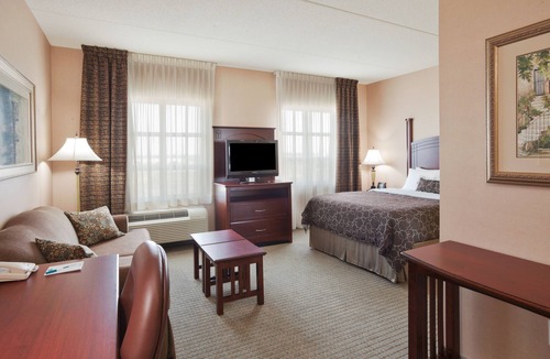 Oakville Hotel | Staybridge Suites Oakville by IHG