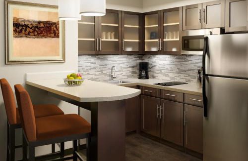 The Colony Hotel | Staybridge Suites Plano - The Colony by IHG