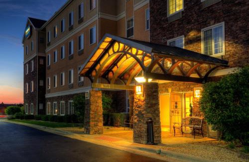 Rockford Hotel | Staybridge Suites Rockford by IHG