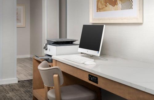 Shearer Hills - Ridgeview Hotel | Staybridge Suites San Antonio Airport by IHG