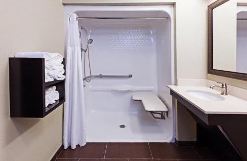 South Tulsa Hotel | Staybridge Suites Tulsa-Woodland Hills by IHG