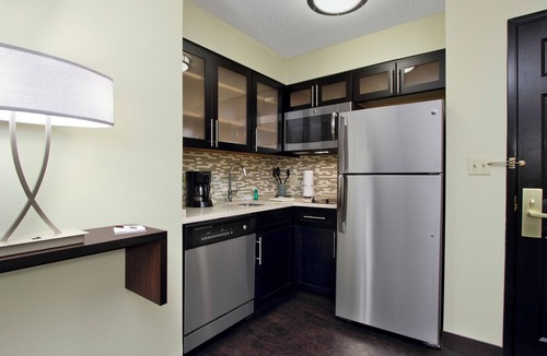 McLean Hotel | Staybridge Suites Tysons - McLean by IHG