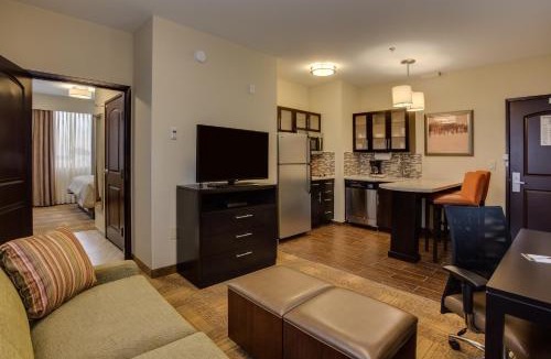 College Station Hotel | Staybridge Suites College Station by IHG