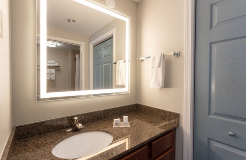 West Seneca Hotel | Staybridge Suites West Seneca by IHG