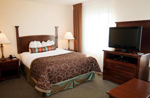 Greenwich Hotel | Staybridge Suites Wichita by IHG