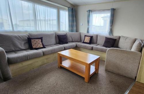 Leysdown-on-Sea Apartment | Staycation For You (Kent)