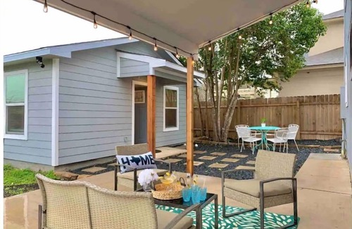 Sweetbriar House | Staycation House | Modern and Spacious