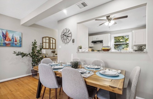Del Ray House | Staycation in Del Rey 10 min to DC Firepit Crib