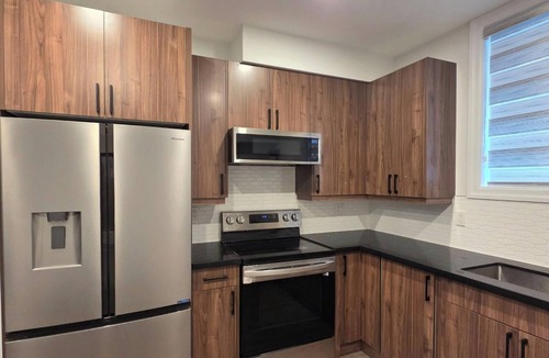 London House | Staycation Presidential Apartment- Free Parking