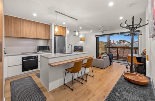 Brunswick Apartment | StayCentral - Brunswick Central Townhouse