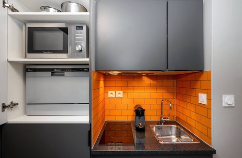 Les Grands Carmes Hotel | Staycity Aparthotels, Marseille, Centre Vieux Port