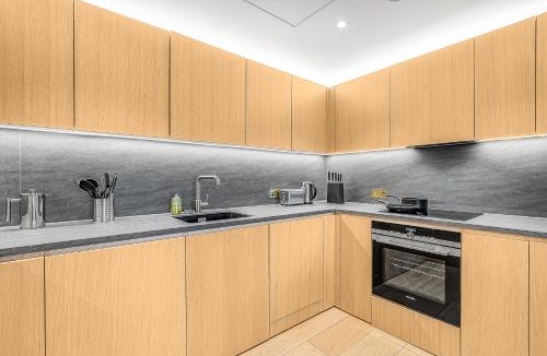 St. Pancras and Somers Town Apartment | StayCozy at Enclave King's Cross