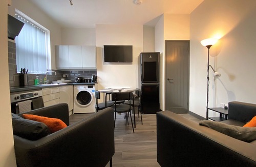 Crewe Apartment | StayCrewe Apartments