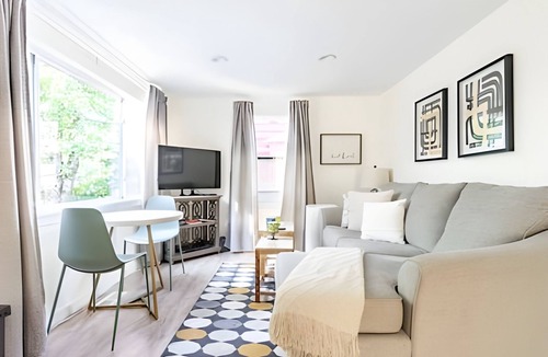 Gatewood House | StayHere @Sophari Lovely & Comfy 3BR WestSeattle