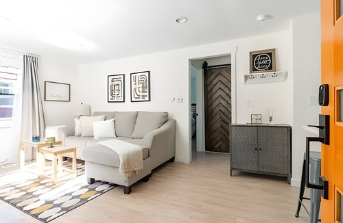 Gatewood House | StayHere @Sophari Lovely & Comfy 3BR WestSeattle