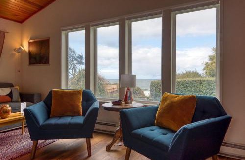 Coos Bay Hotel | #StayinMyDistrict Cape Arago Studio Suite