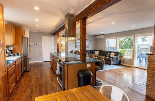 Garibaldi House | #StayinMyDistrict Garibaldi Bay Views