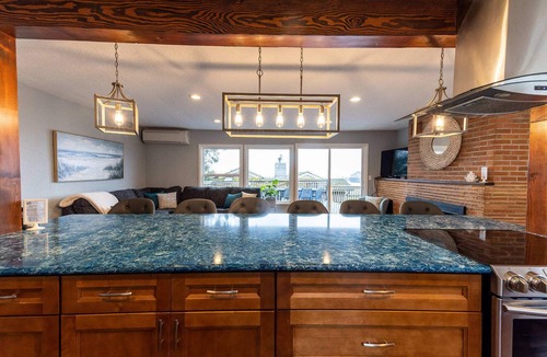 Garibaldi House | #StayinMyDistrict Garibaldi Bay Views