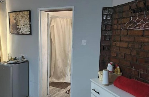 Bouvet Island House | Staylax - Hatfield bedsitter