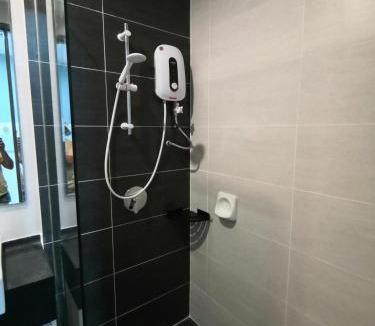 Bandar Sri Permaisuri Apartment | StayNenjoy Queensville Studio