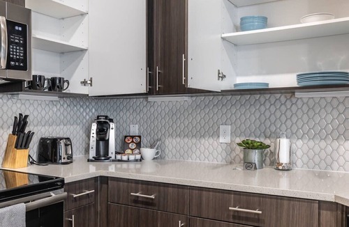Richardson Apartment | StayOvr at Galatyn Park, Richardson|1BR