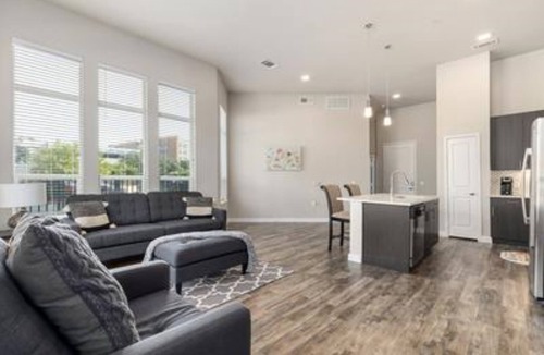 Richardson Apartment | StayOvr at Galatyn Park - Richardson