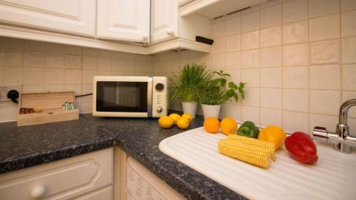 Shirley Apartment | StayZo Penthouse Accommodation 1- Premier Lodge