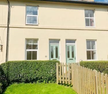 Newby Bridge House | Steam Train Cottage - Lake District Hideaway