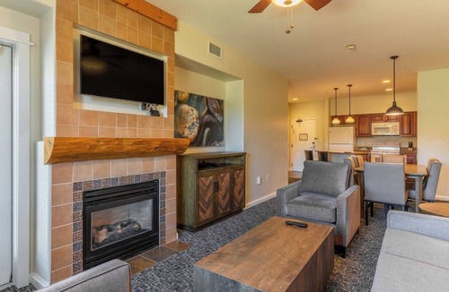 Steamboat Springs Resort | Steamboat Springs | Comfortable Alpine Retreat | Pool + Hot Tub | 3BR Sleeps 8