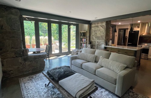 Branford Apartment | StedleyCreek! One bed-room apartment in the Stoney Creek area of Branford, CT.