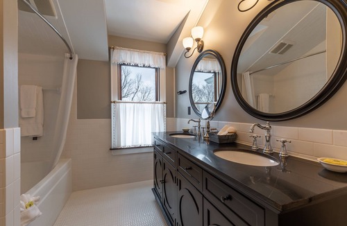 Painesville Hotel | Steele Mansion