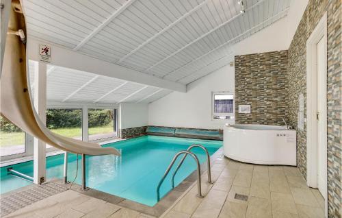 Strandby House | Steenbo
