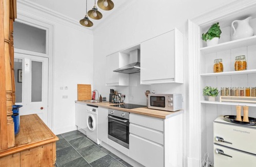 Montrose Apartment | Steeple View Apartment