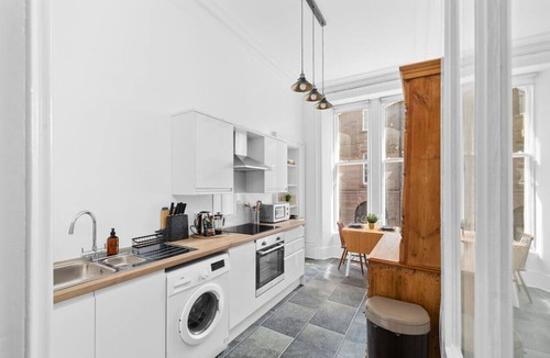 Montrose Apartment | Steeple View Apartment