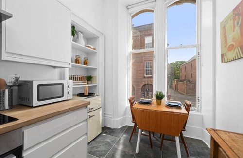 Montrose Apartment | Steeple View Apartment