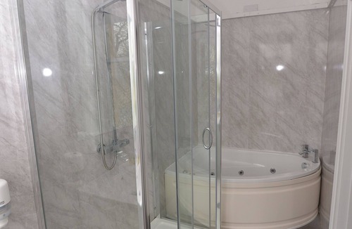 Sutton-in-Craven Hotel | Steeton Hall Hotel