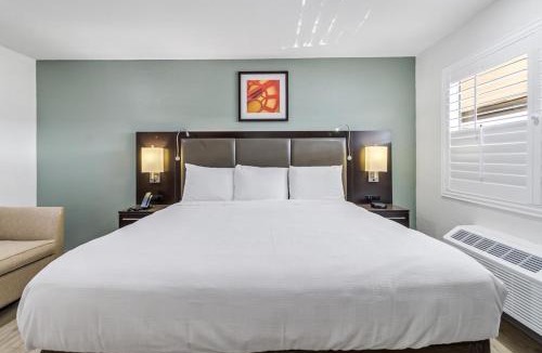 Salinas Hotel | Steinbeck Lodge