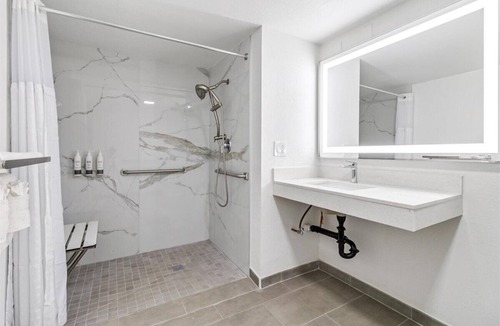 Salinas Hotel | Steinbeck Lodge