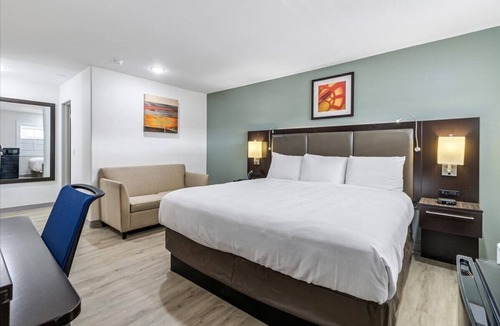 Salinas Hotel | Steinbeck Lodge