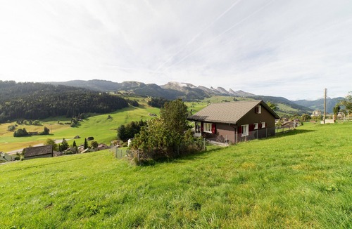 Wildhaus Ski Chalet | Steinrüti 5-room holiday home with view on the Churfirsten mountains