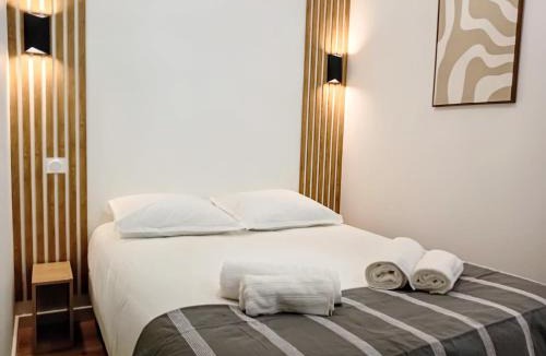 Villeneuve-sur-Lot Apartment | Stelina Haussmann - Appart 1 chambre avec balcon - Hypercentre