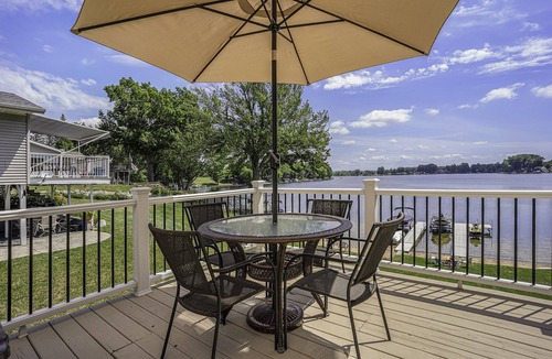 Custer House | Stella Place at Lost Lake