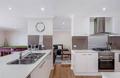 Nelson Bay House | Stella's at the Bay