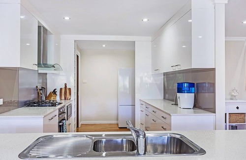 Nelson Bay House | Stella's at the Bay