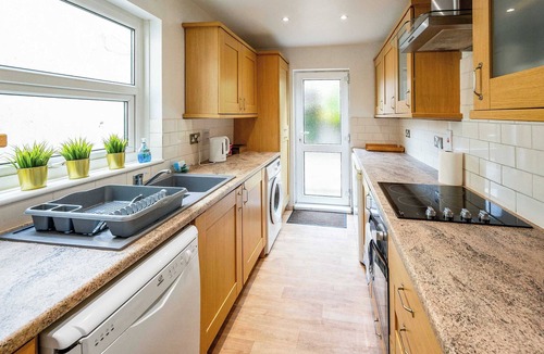 Staple Hill House | Stella's Cottage by STAE-Homes