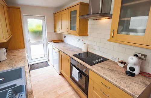 Staple Hill House | Stella's Cottage by STAE-Homes